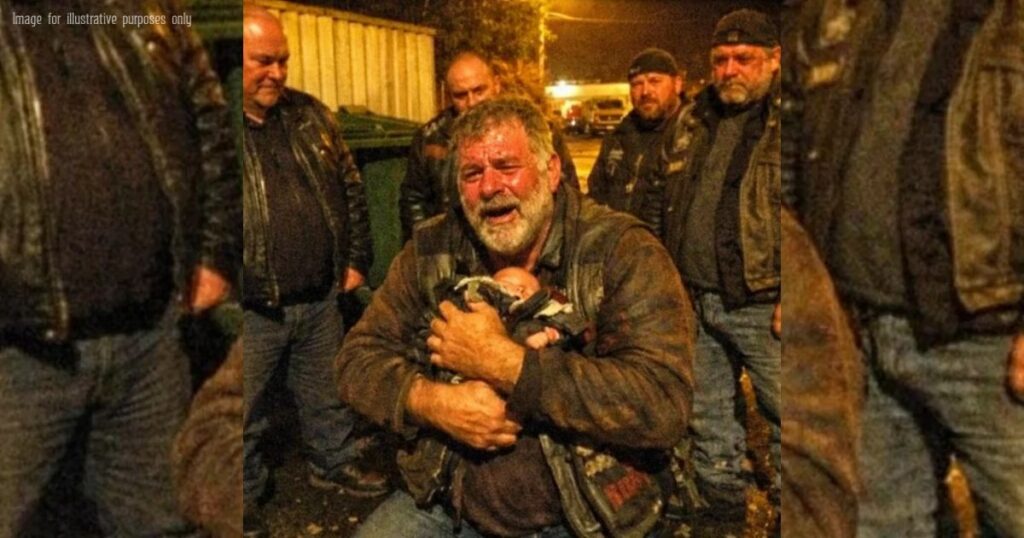 Il déchire son gilet de motard pour sauver un bébé abandonné et toute sa vie bascule cette nuit-là