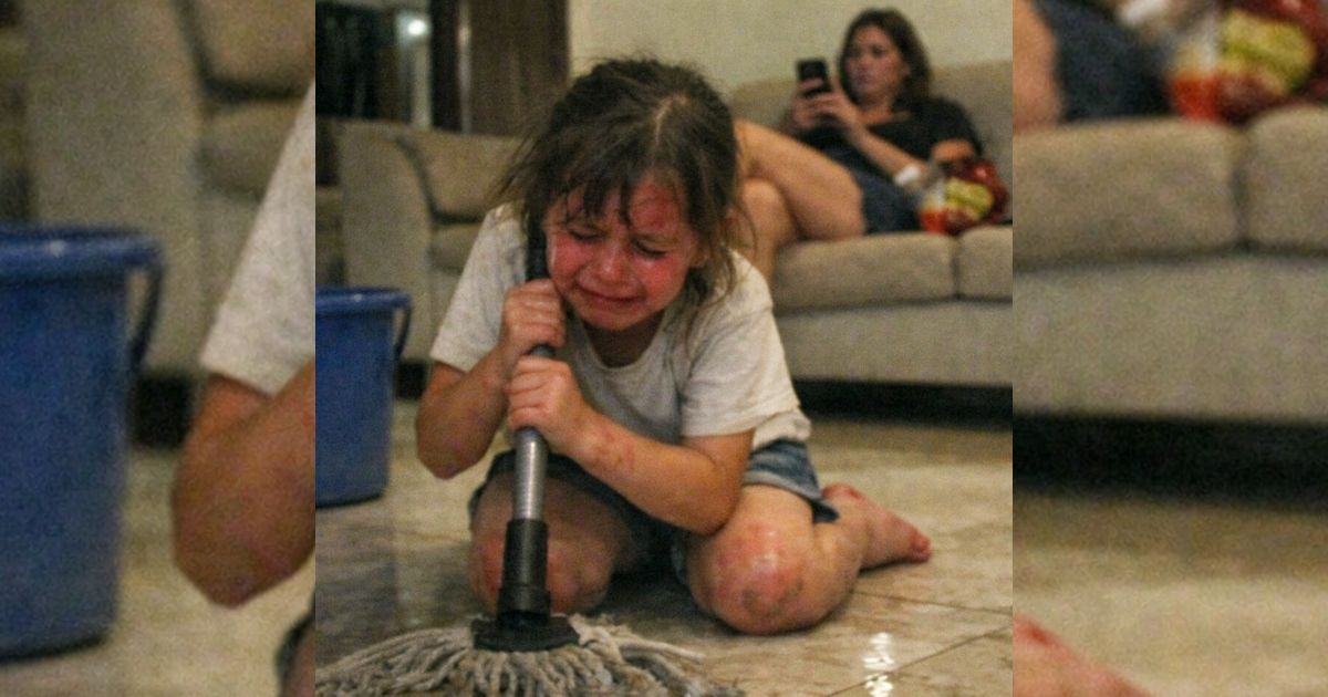 Confiaron su hija a una niñera y una cámara reveló una verdad que nadie quiso imaginar